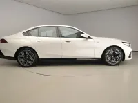Gebraucht BMW 530e M Sport 299 PS (219 kW) 2025 Weiß Limousine