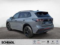 Gebraucht VW Tiguan R-line 193 PS (141 kW) 2024 Delfingrau metallic SUV