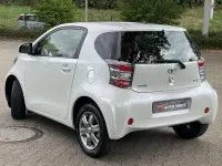 Gebraucht Toyota iQ Basis 68 PS (50 kW) 2011 Weiß Kleinwagen