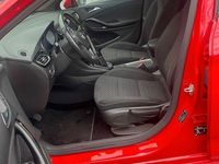 Gebraucht Opel Astra Dynamic 150 PS (110 kW) 2019 Rot Limousine