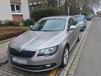 Gebraucht Skoda Superb 170 PS (125 kW) 2014 Grau Limousine