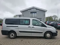 Gebraucht Peugeot TePee 120 PS (88 kW) 2009 Grau Van / Kleinbus