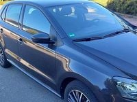 Gebraucht VW Polo Allstar 90 PS (66 kW) 2016 Grau Limousine