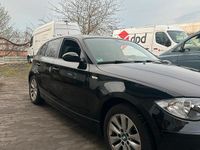 Gebraucht BMW 116 122 PS (89 kW) 2009 Schwarz Kleinwagen
