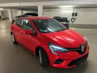Używany Renault Clio V Zen 140 KM (102 kW) 2021 Czerwony Sedan/Limuzyna