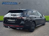 Gebraucht VW Passat R-line 177 PS (130 kW) 2024 Grenadillschwarz metallic (metallic) Kombi