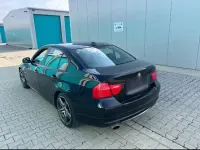 Gebraucht BMW 320 185 PS (136 kW) 2010 Schwarz Limousine