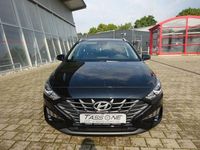 Gebraucht Hyundai i30 Comfort 120 PS (88 kW) 2023 Schwarz Kombi