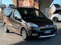 Gebraucht Peugeot TePee 99 PS (72 kW) 2013 Braun Van / Kleinbus