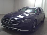 Gebraucht Mercedes E300 Avantgarde 306 PS (225 kW) 2021 Cavansitblau metallic Kombi