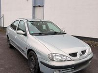 Gebraucht Renault Mégane 107 PS (78 kW) 2001 Silber Limousine