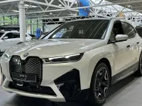 Gebraucht BMW iX Sport Line 300 kW (408 PS) 2023 Mineralweiß metallic SUV