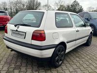 Gebraucht VW Golf III 75 PS (55 kW) 1995 Weiß Kleinwagen