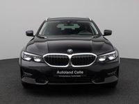 Gebraucht BMW 320 Sport Line 190 PS (139 kW) 2021 Saphirschwarz metallic 47schwarz Limousine