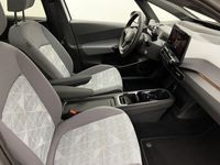 Gebraucht VW ID.3 Pro Performance 150 kW (204 PS) 2023 Gletscherweiss metallic (white), metallic Kleinwagen