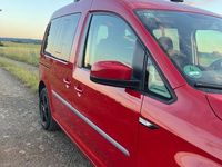 Gebraucht VW Caddy Trendline 150 PS (110 kW) 2018 Rot Van / Kleinbus