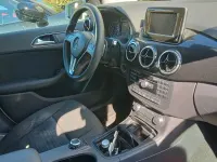 Gebraucht Mercedes B180 122 PS (89 kW) 2014 Weiß Van / Kleinbus