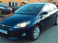 Gebraucht Ford Focus Champions Edition 125 PS (91 kW) 2013 Blau Limousine