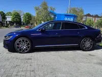 Gebraucht VW Arteon Edition 150 PS (110 kW) 2018 Blau Kleinwagen