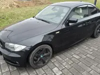 Gebraucht BMW 123 Performance 204 PS (150 kW) 2010 Schwarz Kleinwagen