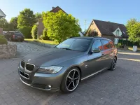 Gebraucht BMW 318 171 PS (125 kW) 2012 Grau Kombi