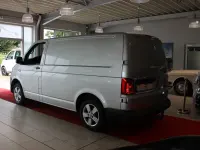Gebraucht VW T6 150 PS (110 kW) 2016 Reflexsilber Van