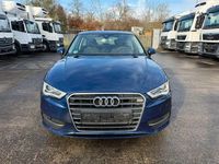 Gebraucht Audi A3 Attraction 105 PS (77 kW) 2013 Blau Limousine