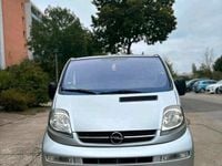 Usata Opel Vivaro 2006 Argento Monovolume
