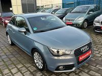 Gebraucht Audi A1 Attraction 105 PS (77 kW) 2011 Blau Kleinwagen