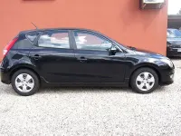 Gebraucht Hyundai i30 Classic 109 PS (80 kW) 2012 Phantom black Kleinwagen