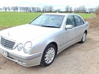 Gebraucht Mercedes E240 Elegance 170 PS (125 kW) 2000 Silber Limousine