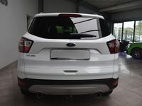 Gebraucht Ford Kuga Titanium 179 PS (131 kW) 2018 Weiß SUV