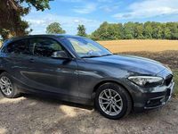 Gebraucht BMW 118 Advantage 177 PS (130 kW) 2016 Grau Kleinwagen