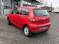 Second-hand VW Fox Basis 54 CP (39 kW) 2006 Roșu Hatchback