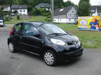 Gebraucht Peugeot 107 68 PS (50 kW) 2009 Schwarz Kleinwagen