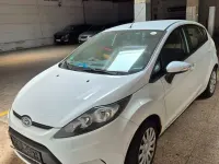Gebraucht Ford Fiesta Trend 82 PS (60 kW) 2012 Weiß Limousine