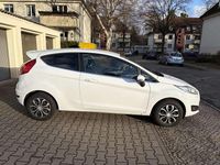 Gebraucht Ford Fiesta Titanium 80 PS (58 kW) 2013 Weiß Kleinwagen