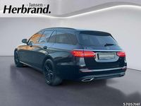 Gebraucht Mercedes E300 313 PS (230 kW) 2022 Obsidianschwarz  metalliclack Kombi