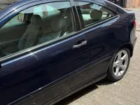 Gebraucht Mercedes C180 146 PS (107 kW) 2005 Blau Coupé