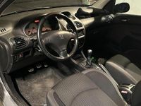 Gebraucht Peugeot 206 109 PS (80 kW) 2002 Silber Kleinwagen