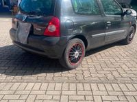 Gebraucht Renault Clio II 98 PS (72 kW) 2003 Schwarz Kleinwagen