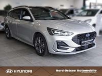 Gebraucht Ford Focus ST-Line 155 PS (114 kW) 2024 Polarsilber metallic Kombi