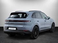 Gebraucht Porsche Cayenne E-Hybrid 470 PS (345 kW) 2024 Grau SUV