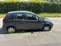 Gebraucht Ford Fiesta Ambiente 68 PS (50 kW) 2006 Kleinwagen