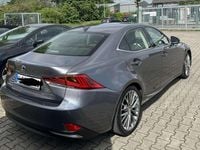 Gebraucht Lexus IS300h Luxury Line 223 PS (164 kW) 2019 Silber Limousine
