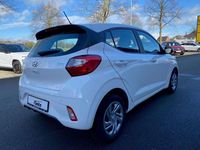 Gebraucht Hyundai i10 Select 67 PS (49 kW) 2023 Atlas white / sol Kleinwagen