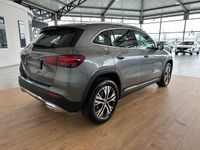 Gebraucht Mercedes GLA200 Progressive 163 PS (119 kW) 2025 Grau SUV