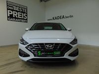Gebraucht Hyundai i30 120 PS (88 kW) 2024 Atlas white / sol Limousine