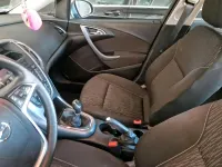 Gebraucht Opel Astra Edition 101 PS (74 kW) 2013 Grau Kleinwagen