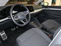 Gebraucht VW Golf VIII Move 150 PS (110 kW) 2024 Pure white Kombi